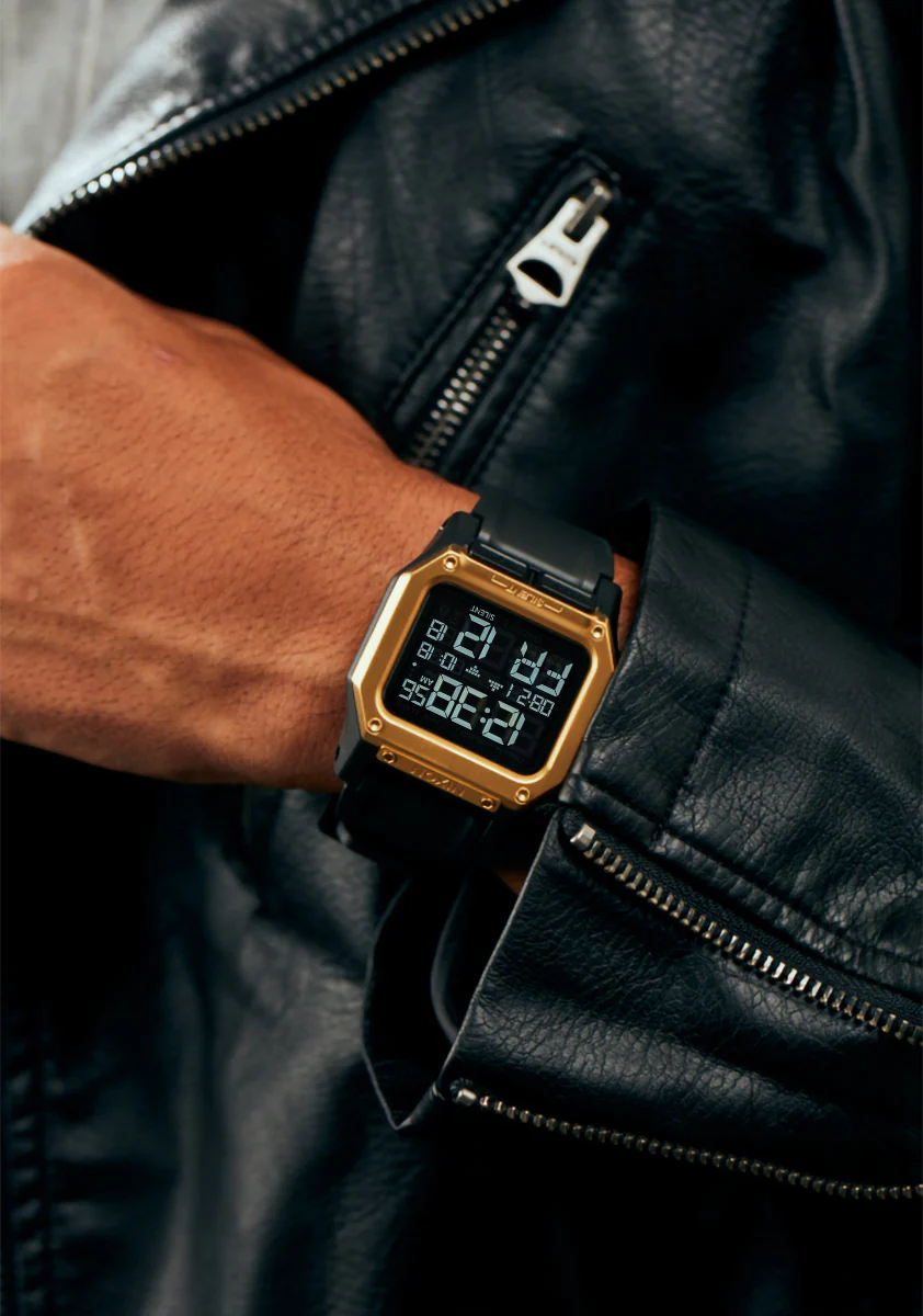 Regulus - Black / Gold - Image 7